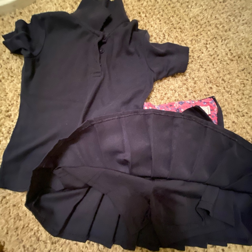 School uniform - Picture 3 of 3